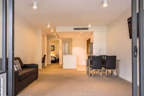 Civic Apartments - Broome Tourism 1