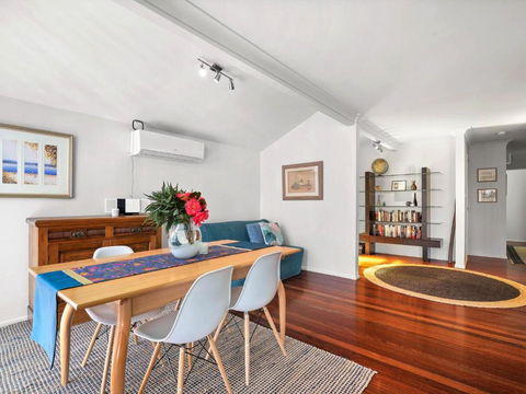Whiting Escape 2 / 13 Whiting Avenue Terrigal - Holiday Melbourne 1