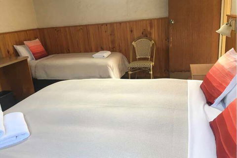 Railway Motel Myrtleford - Bundaberg Accommodation 5