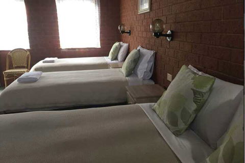 Railway Motel Myrtleford - Bundaberg Accommodation 4
