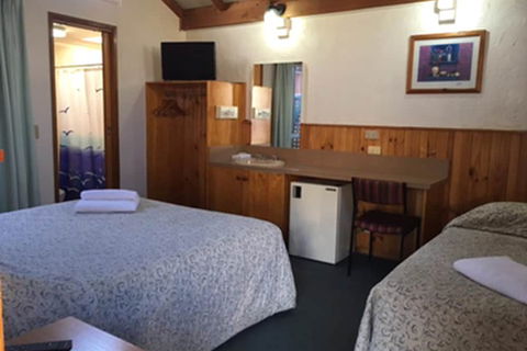 Railway Motel Myrtleford - Bundaberg Accommodation 7