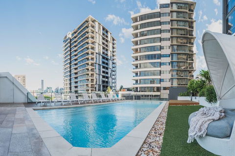 2 Bed Brisbane Resort Apartment - Accommodation Tasmania 7