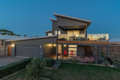 7 Boardwalk Lakeside In Cowes - Tweed Heads Accommodation 0