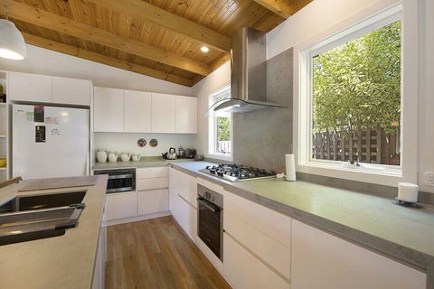Just Beachy Beach House Pet Friendly! - Accommodation Broken Hill 5
