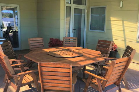 Beaufortia Views - Accommodation Main Beach 1