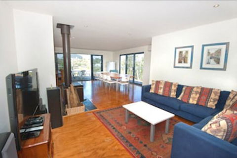 Via Nuova - Accommodation Sunshine Coast 0