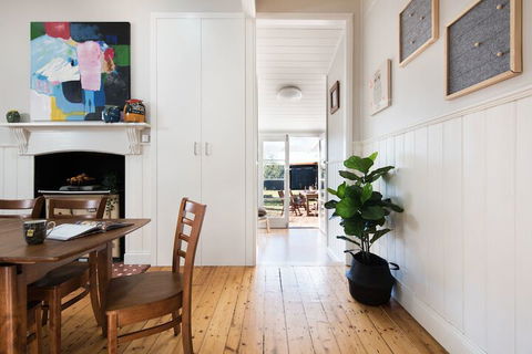 Albert Cottage - Whitsundays Tourism 6