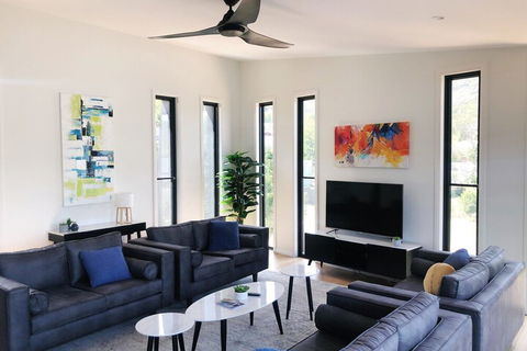 Mountain Mist Retreat 4 Bedrooms - Accommodation Ballina 4