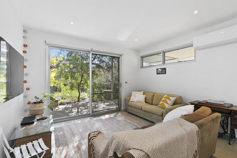 Bristlebird - Rejuvenate Stays - Accommodation Newcastle 5