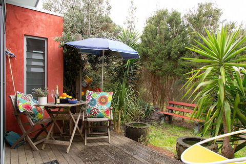 Smith Beach Getaways Beachwood Garden Studio - Lightning Ridge Tourism 4