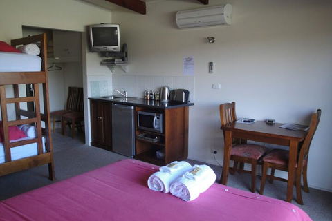 Delatite Apartments Merrijig - WA Accommodation 4