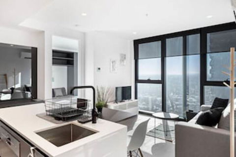 Victoria One Suites - Hervey Bay Accommodation 0