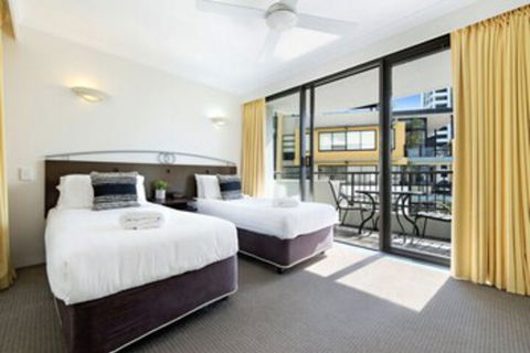 Pacific Resort In The Heart Of Broadbeach - Accommodation Port Macquarie 1