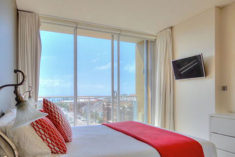 Beau Monde Apartments Newcastle - The York - Cruises Travel 4