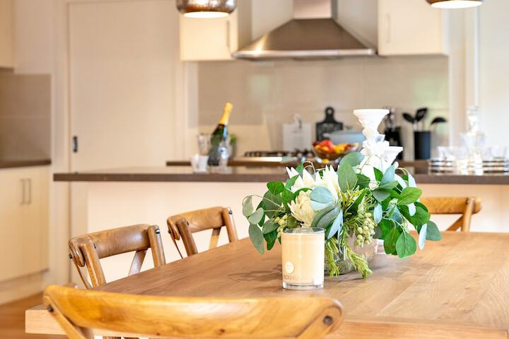 AUJOY 4 Bed Townhouse Glen Waverley - thumb 4
