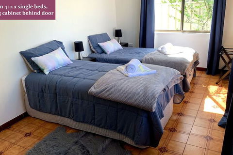 Wollongong Train Station Holiday House - Sunshine Coast Guide 4