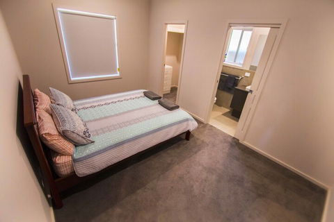 Serene Shores - Accommodation VIC 4
