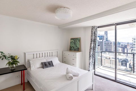 Rivercity CBD Apartment - Whitsundays Tourism 5