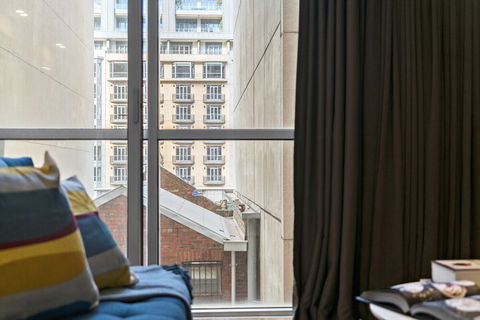 Kristina, 1BDR Melbourne Apartment - Hervey Bay Accommodation 3
