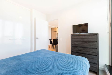 Tori, 1BDR Southbank Apartment - Lightning Ridge Tourism 4