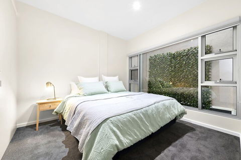 Hotham, 2BDR North Melbourne Apartment - Northern Rivers Accommodation 4