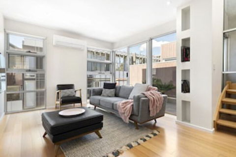 Hotham, 2BDR North Melbourne Apartment - Northern Rivers Accommodation 0