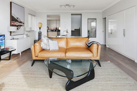 Darling Harbour Penthouse Views & Hot Tub - Accommodation Find 5