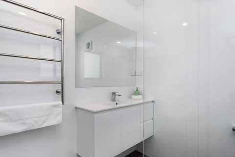 Grasmere Chalet - Accommodation Ballina 7