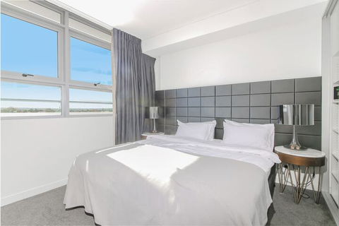 2 Bedroom Modern Apartment In Chatswood - Accommodation NSW 3