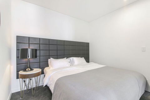 2 Bedroom Modern Apartment In Chatswood - Accommodation NSW 2
