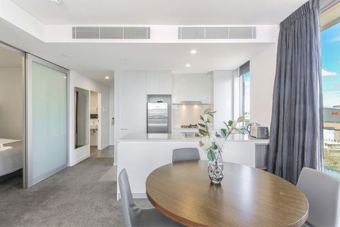 2 Bedroom Modern Apartment In Chatswood - Accommodation NSW 1