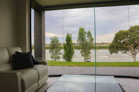 River Devine Murray Bridge - Accommodation Newcastle 4