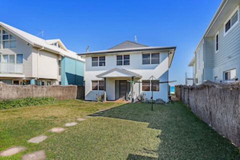 Birubi Lane 4 Anna Bay - Accommodation NSW 0