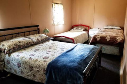 Mountain View Motel - Accommodation Directory 0
