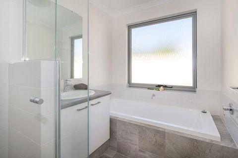 Gale House - Accommodation Sunshine Coast 7