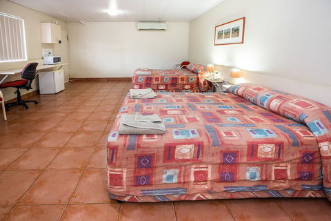 Leichhardt Hotel Motel - Casino Accommodation 4