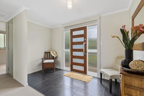 Hidden Bay - 5 BR Luxury Waterfront - Brisbane Tourism 1
