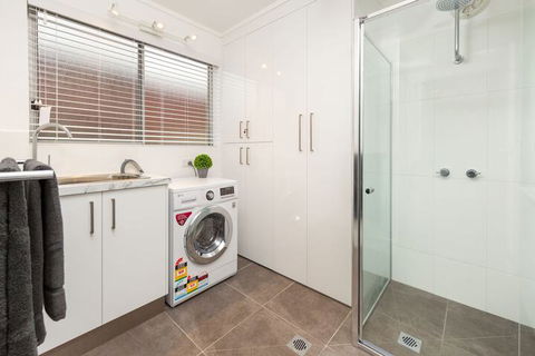 The Manhattan Central & Sophisticated - Accommodation Find 7