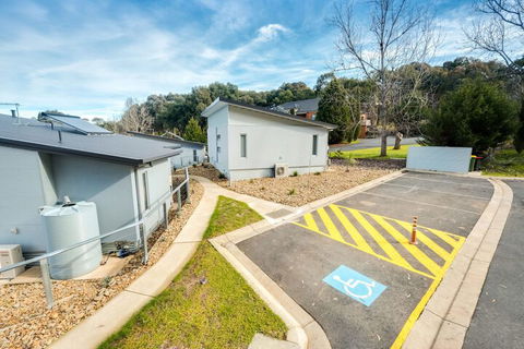 Albury Yalandra Apartment 1 - Lightning Ridge Tourism 7