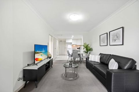 Modern Luxury Apartment Walking Distance To Train Station - Northern Rivers Accommodation 0