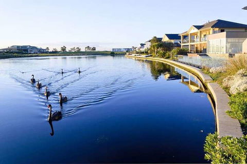 104 Sanctuary Lake Donatella Retreat - Accommodation Fremantle 2