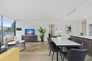 HomeHotel Luxury & Contemporary Apt