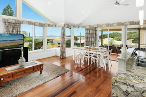 Oceanview - Holiday Melbourne 0
