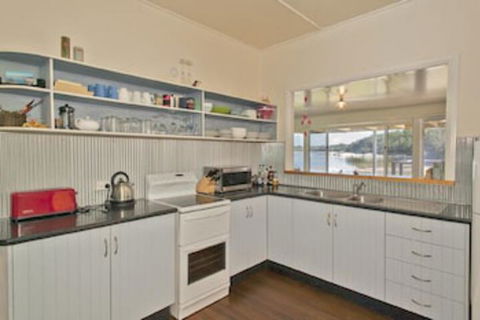 Lobster Cottage Sawtell NSW - Victoria Tourism 0