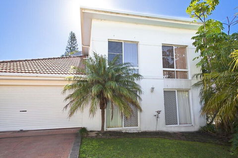 1 / 17 22nd Ave Sawtell NSW - Holiday Melbourne 1