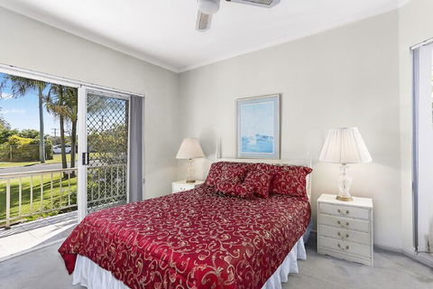 Solitaire 1 Sawtell NSW - Accommodation Newcastle 2