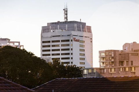 2 Bedroom Apt In Bondi Junction With Parking - New South Wales Tourism  1
