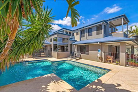 Gold Coast Stunning Waterfront Retreat By Hostrelax - Holiday Jervis Bay 0