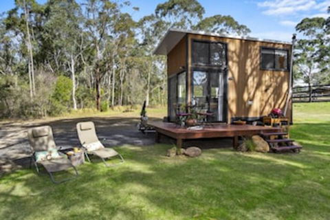 Azaltie - Accommodation Newcastle 0