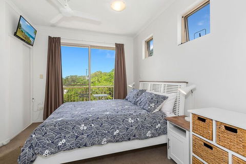 BEACH BLISS LUXURIOUS APARTMENT With POOL - Accommodation Sunshine Coast 5